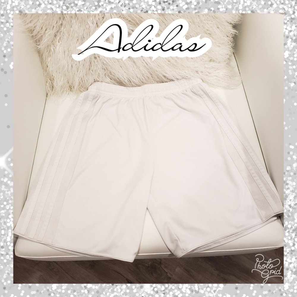 Adidas shorts white medium - Picture 2 of 4